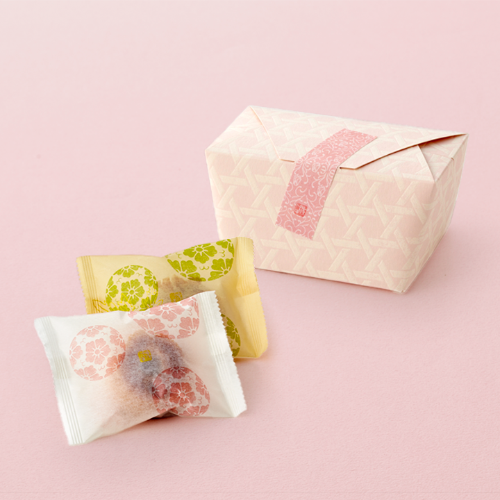 春よせ（花饅頭3個・よもぎ饅頭2個）