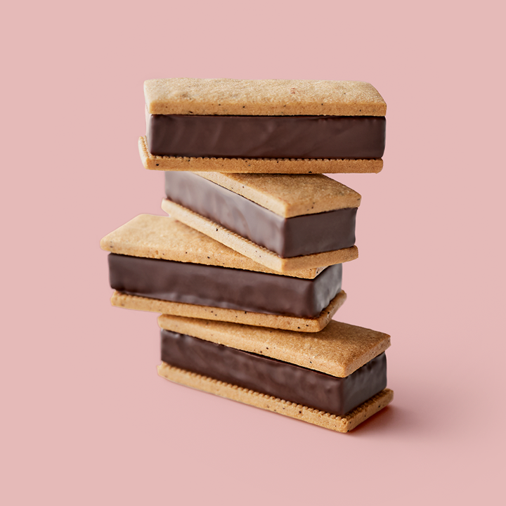 ブラウニーサンド コメダ珈琲店×CLUB HARIE